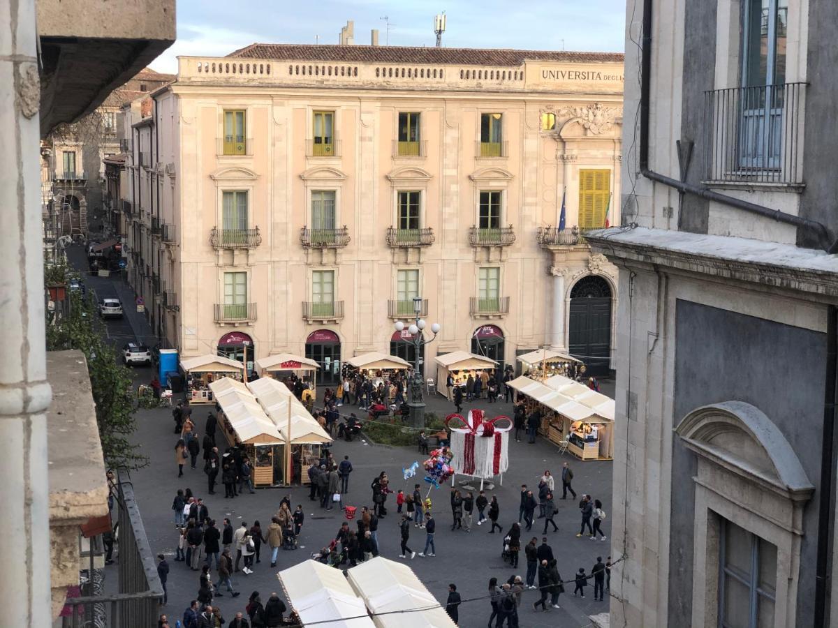 Sicily Wonderful Piazza Universita' Villa Catania Bagian luar foto